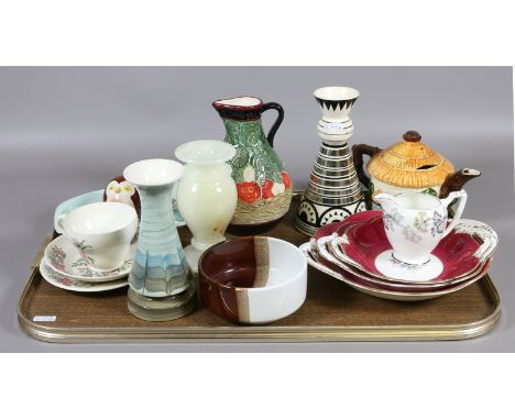 A tray lot of collectables to include Carltonware dish and novelty pepper shaker, Wedgwood, onyx vase, Poole pottery, Coalpor