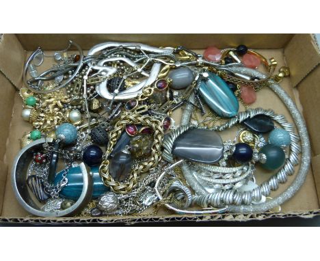 Costume jewellery to include Trifari necklet, brooch, Monet, Swarovski, Monsoon, Jasper Conran, Sarah Covington, etc. 