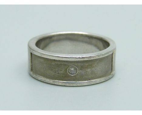 A silver ring set with a diamond, 6.3g, L 