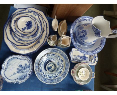 Qty of pottery & porcelain incl. Royal Doulton Norfolk, Limoges bowl, blue and white Spode bowl & jug and Toni Raymond pieces