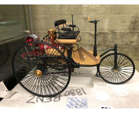 FRANKLIN MINT 1:/8 SCALE MODEL PRECISION 1880 BENZ TRICYCLE CAR