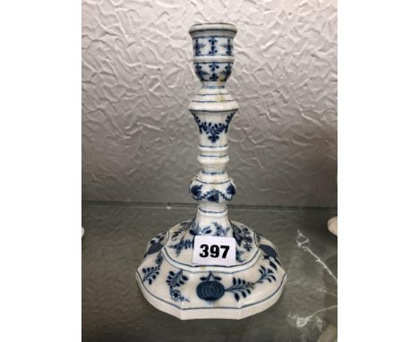 19TH CENTURY MEISSEN DEUTSCHE BLUMEN CANDLESTICK 18CM H APPROX