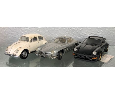 FRANKLIN MINT 1:24 SCALE PRECISION MODEL 1999 PORSCHE 911, 1954 MERCEDES BENZ, 1967 VOLKSWAGEN BEETLE (REAR BUMPER A/F) (UNBO