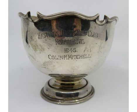 A silver rose bowl, London 1909, engraved for a golf trophy, 1946. 150g