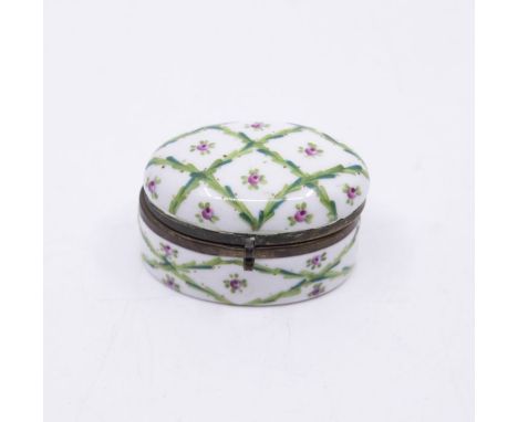A small 19th century hand painted and brass mounted porcelain snuff box 3cm H x 5cm W