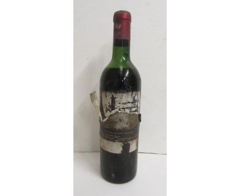 One old bottle Chateau Palmer Margaux, vintage unknown, level upper shoulder, foil good, label part missing