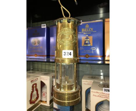 THOMAS WILLIAMS CAMBRIAN MINERS SAFETY LAMP