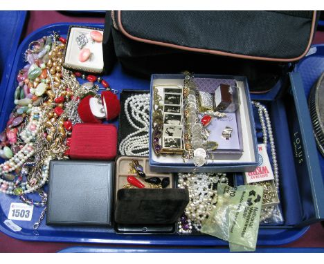 A Mixed Lot of Assorted Costume Jewellery, including imitation pearl bead necklaces other bead necklaces, earrings, brooches,