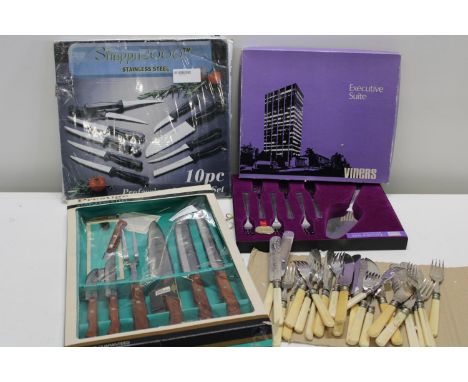 A selection of vintage cutlery etc 