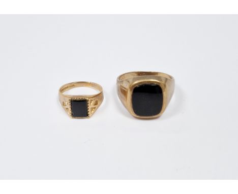 9ct gold and onyx gent's signet ring&nbsp;with rounded rectangular onyx and another 9ct gold and onyx signet ring&nbsp;(small