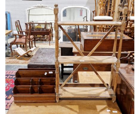 Early 20th century pine hanging wall shelf, the open sides with turned spindle supports, united by a cross-stretcher to back,