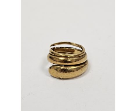 Gold coloured metal serpent ring, unmarked, 15g approx,&nbsp; size L