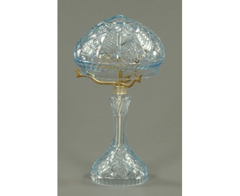 A crystal table lamp with shade.  Height 48 cm.    CONDITION REPORT:  Very good condition with no visible chips, damage, repa