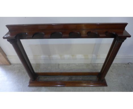 A 19th century mahogany columned stick stand - Height 69 cm x Width 86 cm x Depth 13 cm 