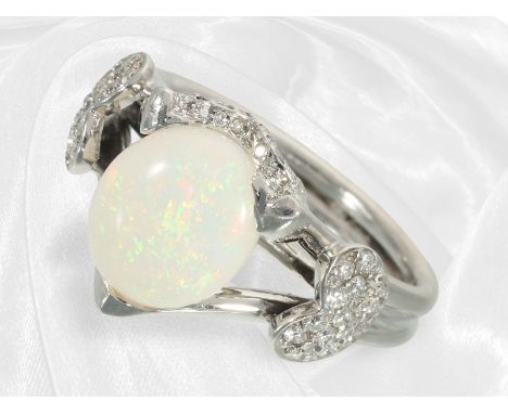 Ring: Ausgefallener Designer-Goldschmiedering mit Opal und Brillanten, "Herzen", Handarbeit aus 18K Weißgold: Ca. Ø16,5mm, RG