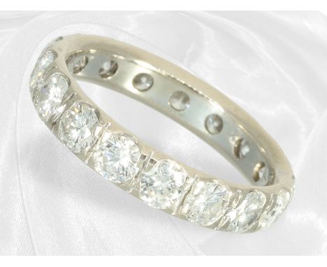 Ring: Weißgoldener vintage Brillant/Memoire-Goldschmiedering, ca. 2,55ct: Ca. Ø17mm, RG53, ca. 3,3g, 14K Weißgold, ca. 4mm br