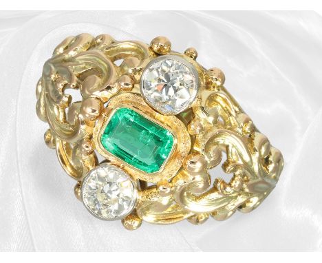 Ring: Sehr attraktiver, vintage Smaragd/Diamant-Goldschmiedering: Ca. Ø19,5mm, RG61, ca. 6,6g, 14K Gelbgold, durchbrochen gea