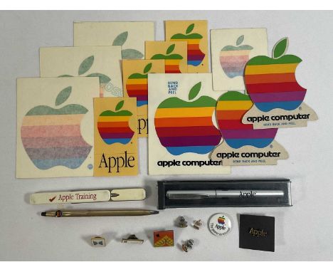 APPLE COMPUTERS - A collection of Apple collectibles and memorabilia including a 10kt gold plated Cross ballpoint pen, 2 othe