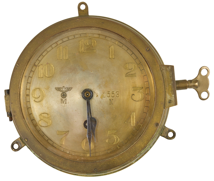 A World War II German UBoat/Kriegsmarine Clock, No 1553NDial with