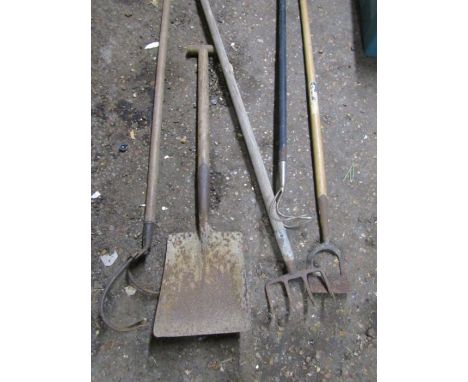 long handled garden tools