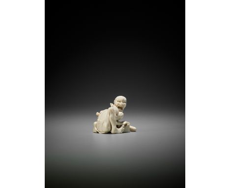 KURAMINE: A FINE IVORY NETSUKE OKIMONO OF A RAT CATCHERBy Kuramine, signed Kuramine toJapan, Meiji period (1868-1912)Finely c