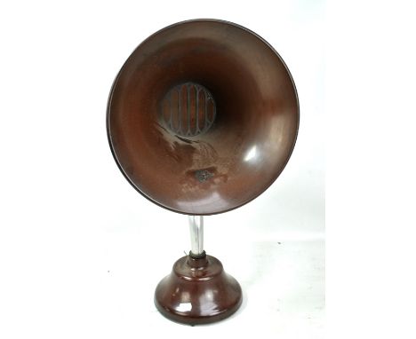 VTH; a type C2 horn loudspeaker in bakelite and aluminium, height 61cm.Additional InformationLarge dent to upper bend of funn