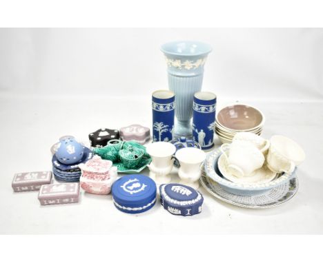 WEDGWOOD; a group of various ceramics to include a blue, black and lavender jasperware trinket box, a pair of vases, a four p