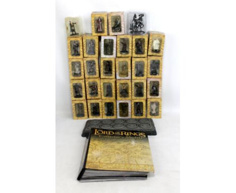 Twenty-six boxed Eaglemoss The Lord of the Rings Collectors' Models including Gandalf, Gollum, Aragorn, Gimli, Galadriel, Wit