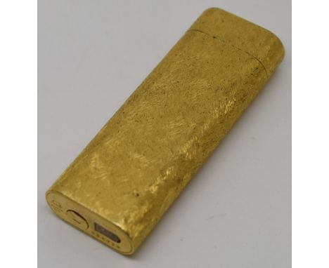 Cartier gold plated lighter with retro textured finish, L7cm