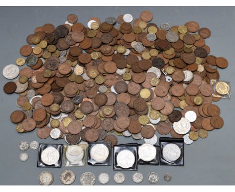 An amateur UK coin collection, Queen Victoria onwards, very small silver content, in vintage vanity case