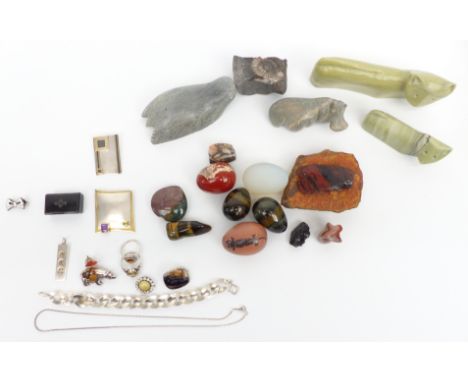 A collection of jewellery including suffragette brooch, silver brooches, one set with an amethyst and peridot, silver rings, 