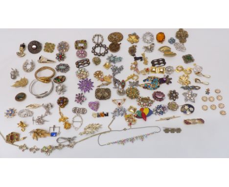A collection of vintage brooches including enamel, paste, etc