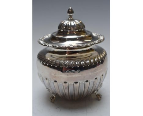 Edward VII&nbsp;hallmarked silver tea caddy with hinged lid raised on lion paw feet, Birmingham 1905, maker Isadore Leapman, 