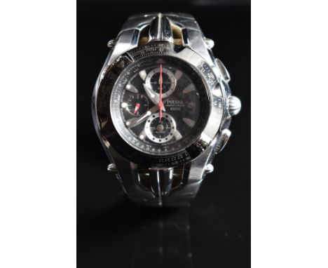 Pulsar gentleman's pilot's alarm chronograph wristwatch ref. YM62-X183 with alarm, date aperture, red centre seconds hand, lu