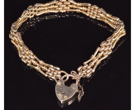 A 9ct gold gate bracelet with heart padlock, 14.9g&nbsp;