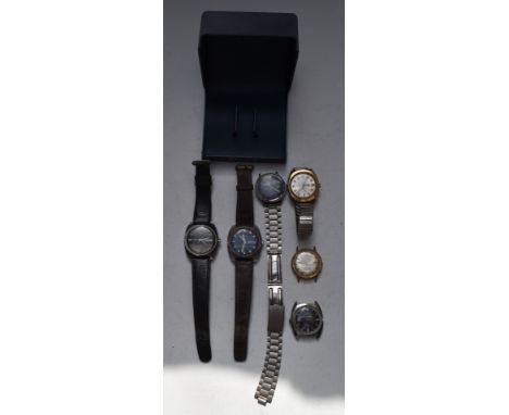 Six Timex gentleman's wristwatches comprising electric, quartz and mechanical examples, all with date apertures, three with d
