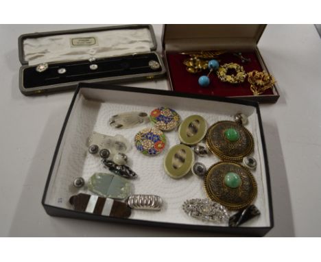 An Art Deco cloak pin; a quantity of various decorative brooches, vintage buckles, dress clips etc. 