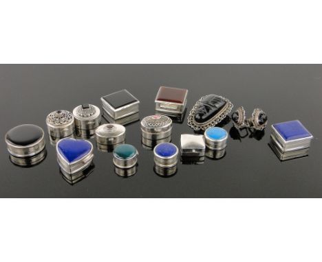Various stone set silver trinket boxes, silver jewellery, etc.