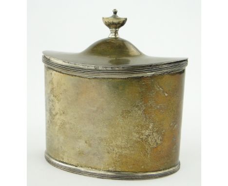 An Edwardian oval silver tea caddy,
with urn shaped knop by Mappin & Webb, London 1906, length 9cm.