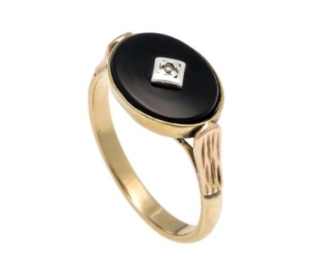 Art Déco Ring GG 585/000 mit einer ovalgeschliffenen Onyxplatte 12,0 x 9,5 mm und einer Diamantrose 1 mm, RG 54, 3,0 g