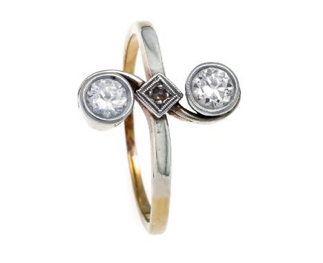 Art Déco Altschliff-Diamant-Ring GG/WG 585/000 mit 2 Altschliff-Diamanten, zus. 0,36 ct l.get.W/SI-PI1 und einer Diamantrose,