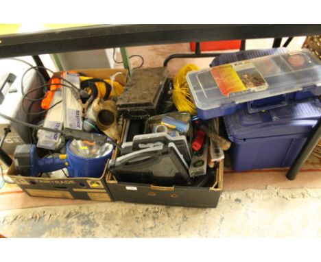 A QUANTITY OF ASSORTED TOOLS TO INC A WELDER