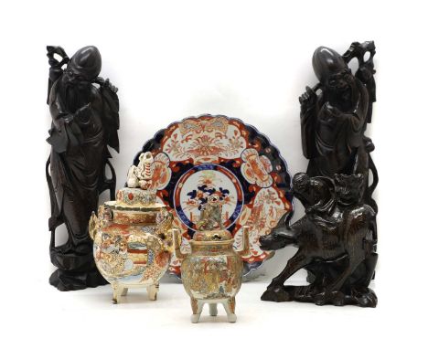 An Imari charger early 20th century, of circular scalloped form with koro decorated centre, 30cm diameter, together with a co