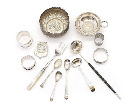 A collection of silver, comprising, a silver Queen's Jubilee 1977 Sherry label, by Robins and Belk, with chain suspension, 5.