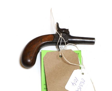 A percussion muff pistol Engish, 19th centurywith folding trigger and walnut gripby Tenables, Oxford4cm barrelProvenance : fr