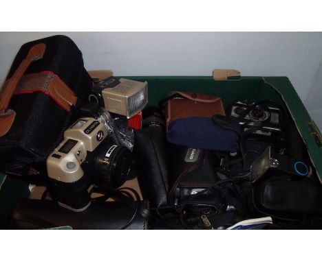 Selection of cameras including Olympia OY-5050, instamatic, Coronet twelve - 20, flash units etc.