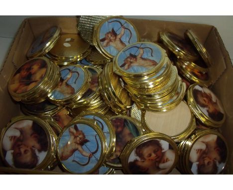 Large selection of compact/make up containers