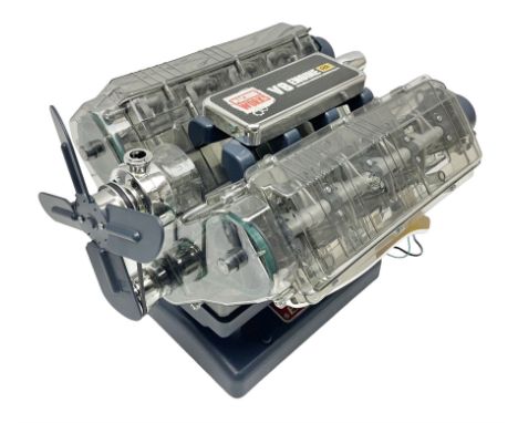 Machine Works battery operated model of a V8 car engine featuring working parts, sound and illuminating spark plugs L29cmCond