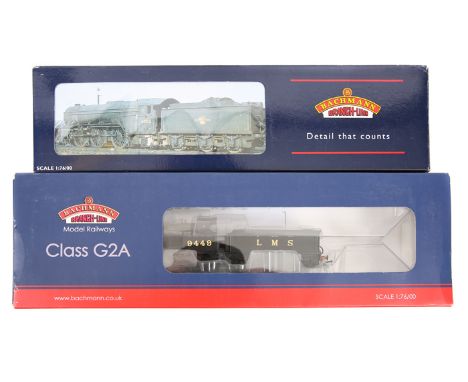 2 Bachmann OO gauge Tender Locomotives. An LMS class G2 0-8-0 9449 (31-476). In unlined black livery. Plus, a BR class V2 2-6