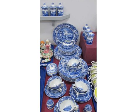 Spode, a collecion of modern tea and dinner ware to include plates of various size, tea cups, bowls and lidded pots marked He
